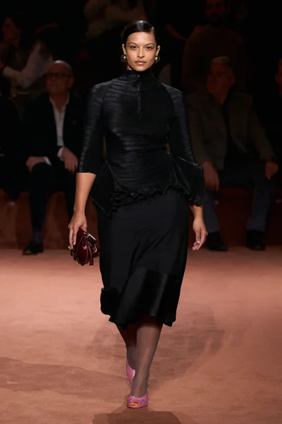 Look 8